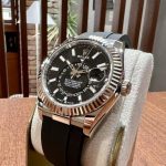 Rolex Sky-Dweller Oyster, 42 mm, white gold - Image 4